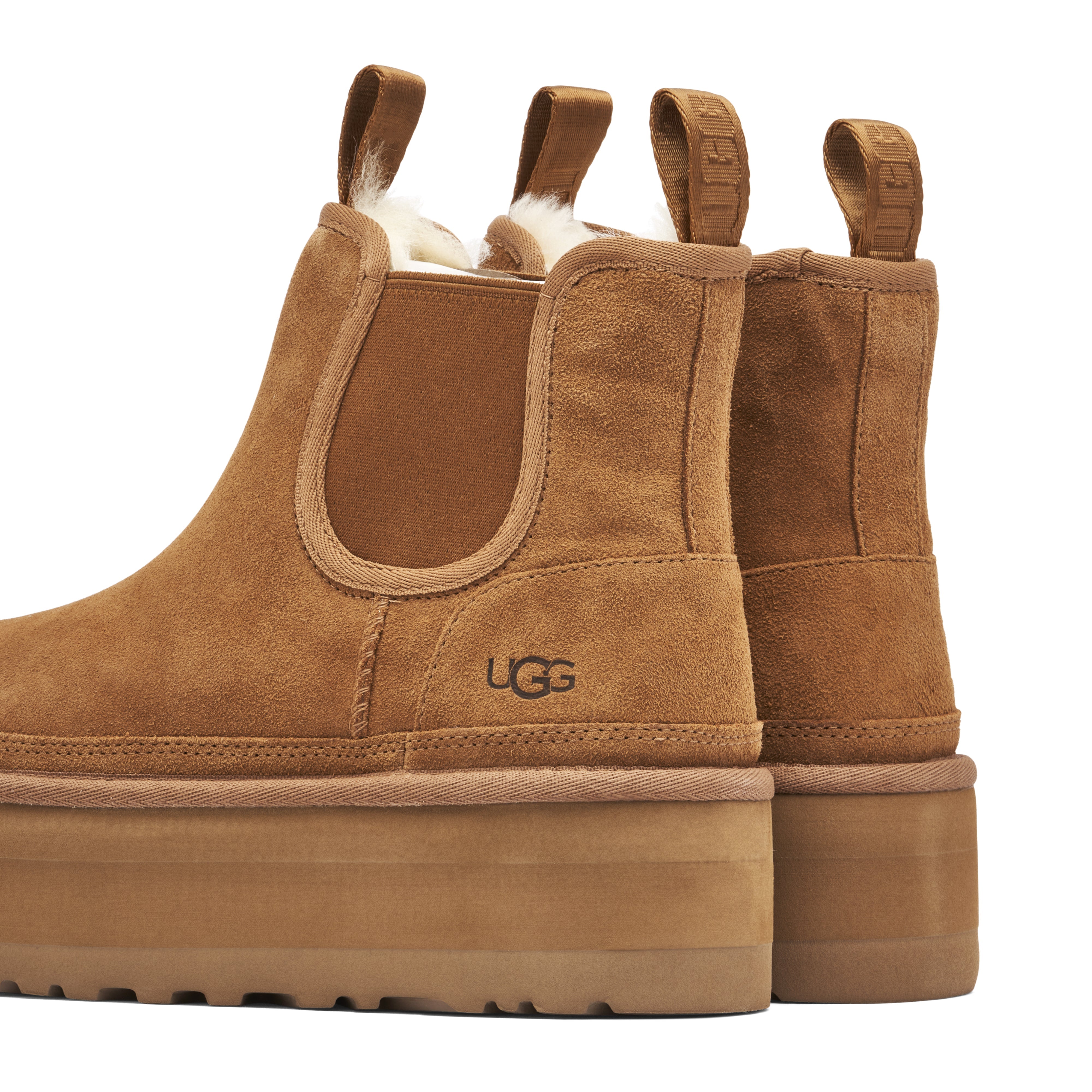 UGG - Neumel Platform Chelsea Boot Chestnut